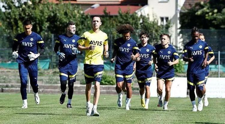 Fenerbahçede son dakika transfer haberi Maxi Gomez tamam Alexander Sörlothü Joshua King getirecek...