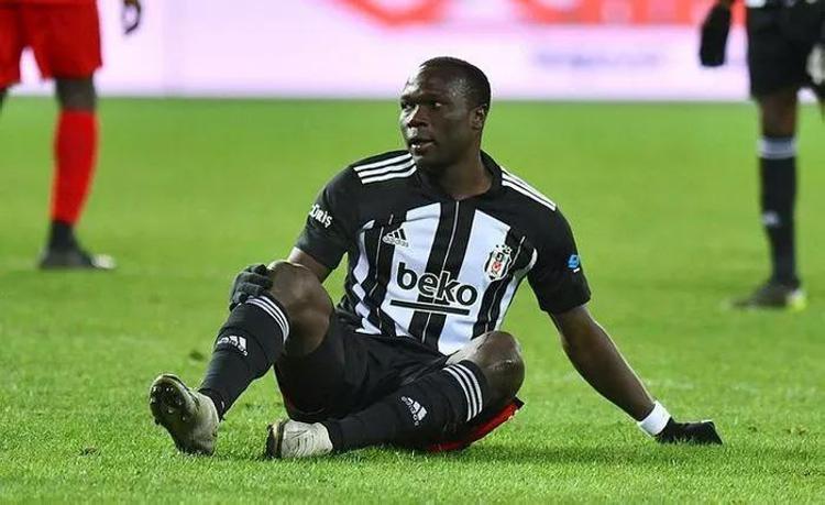 Fenerbahçede son dakika transfer haberi Maxi Gomez tamam Alexander Sörlothü Joshua King getirecek...
