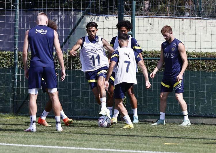 Fenerbahçede Jorge Jesus Austria Wien maçı kadrosunu belirledi