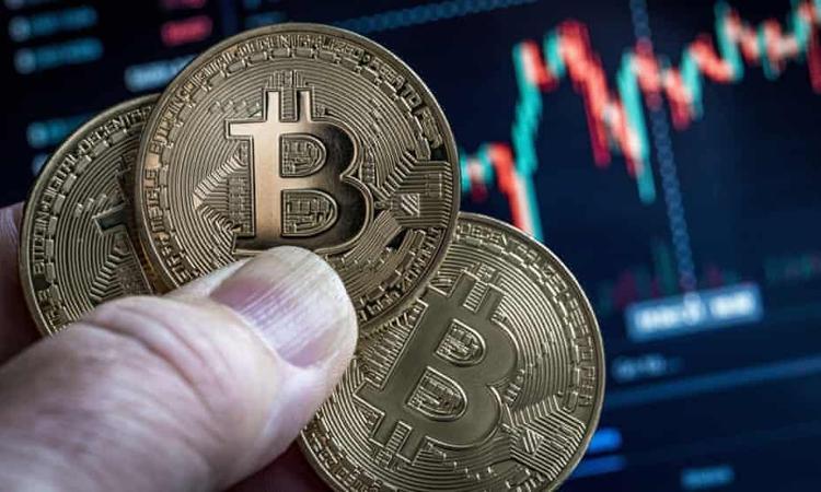 Bitcoinde büyük düşüş Hafta başı heyecanlanan yatırımcılar şimdi kara kara düşünüyor