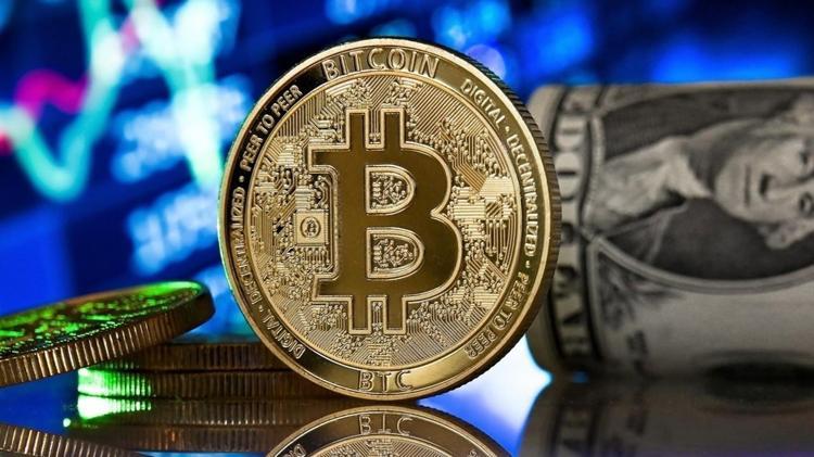 Bitcoinde büyük düşüş Hafta başı heyecanlanan yatırımcılar şimdi kara kara düşünüyor