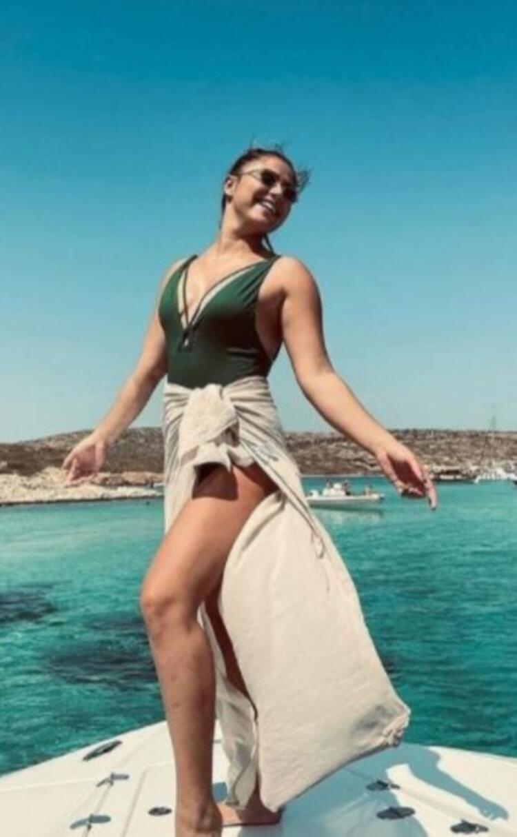 Survivor Ayşenin yatak pozu sosyal medyayı ikiye böldü