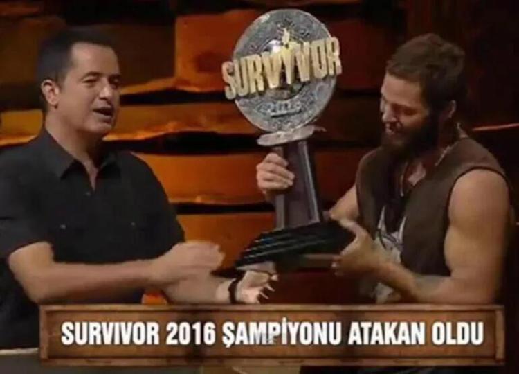 Çağan Atakan Arslan ve Serap Korkmaz denizde aşka geldi