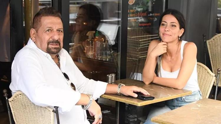 Erman Toroğlu 34 yaş küçük eşiyle ilk kez objektiflere takıldı