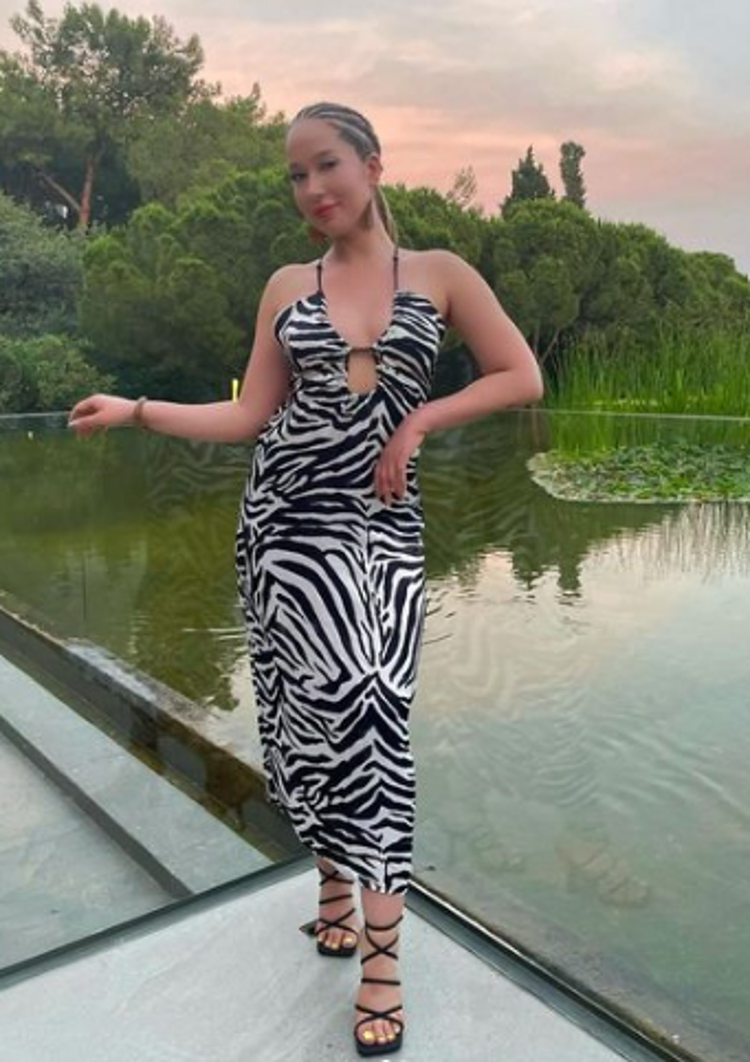 Gülçin Ergül zor günlerini atlatıyor Tatil pozlarını paylaştı