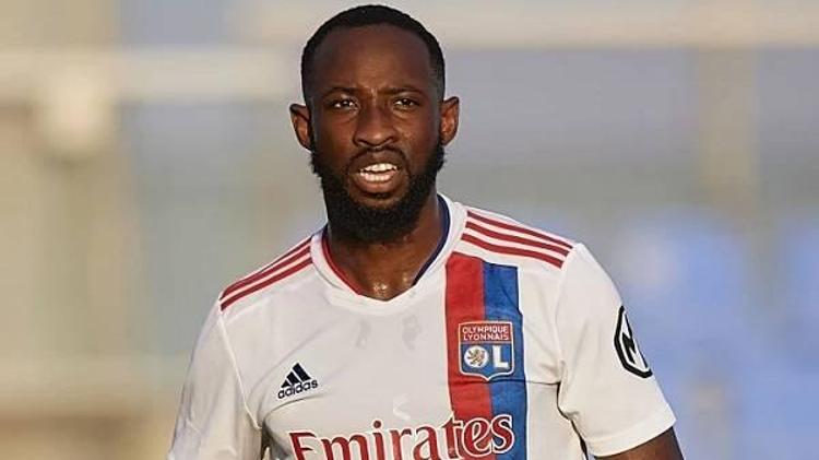 LACAZETTE GELİNCE DEMBELE FORMASINI KAPTIRDI