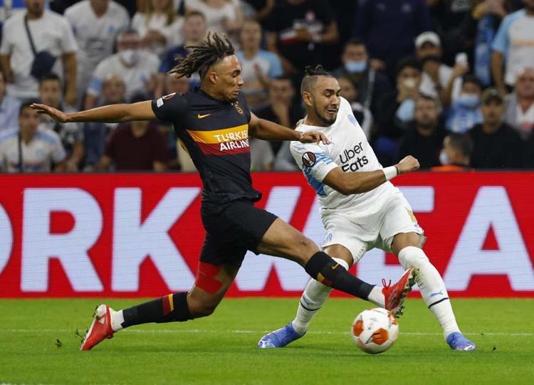 Galatasarayda 4 futbolcu ayrılmak istediğini resmen söyledi Mauro Icardi transferinde sıcak saatler...