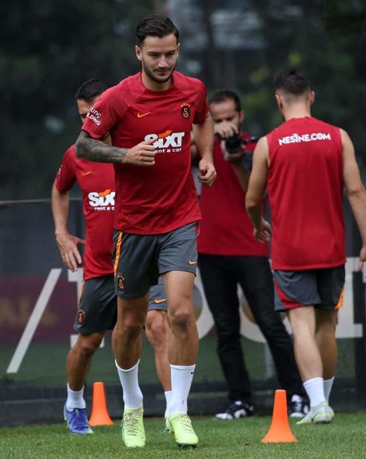 Galatasarayın Trabzonspor maçı kadrosu belli oldu Yeni transferler derbide yok