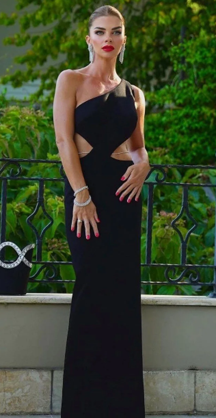 Demet Özdemir ile Oğuzhan Koç evlendi Özdemirin gelinlik modeli çok konuşuldu