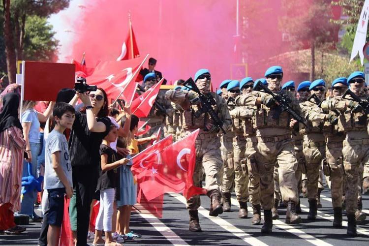 30 Ağustos Zafer Bayramı Türkiye asırlık gururu büyük coşkuyla kutladı