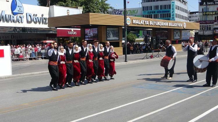 30 Ağustos Zafer Bayramı Türkiye asırlık gururu büyük coşkuyla kutladı