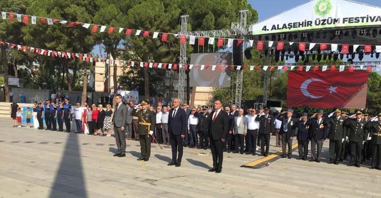 Alaşehir’deki kutlamalar