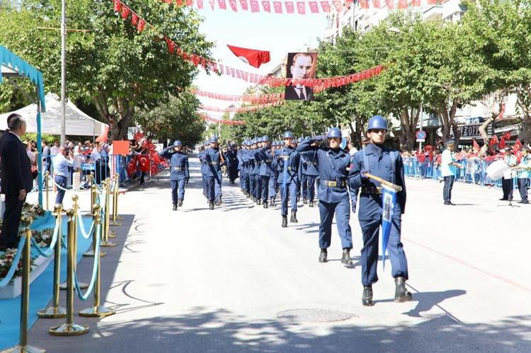 Konya’da 30 Ağustos Zafer Bayramı kutlandı