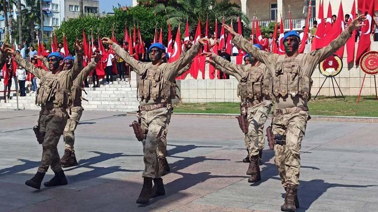 MERSİNDE COŞKULU KUTLAMA