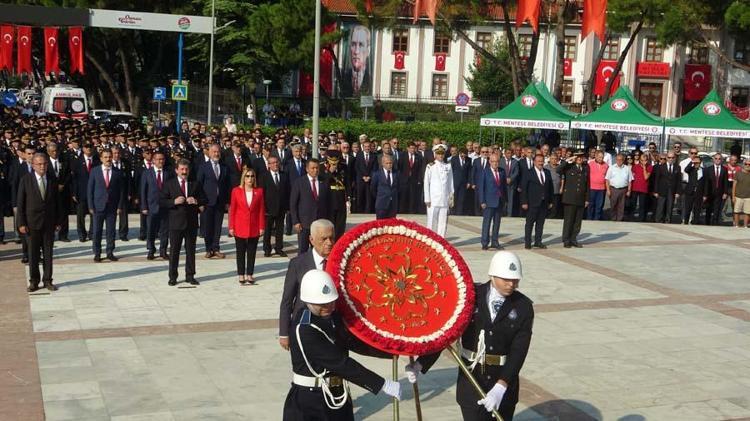 Muğlada 30 Ağustos zafer bayramı törenle kutlandı