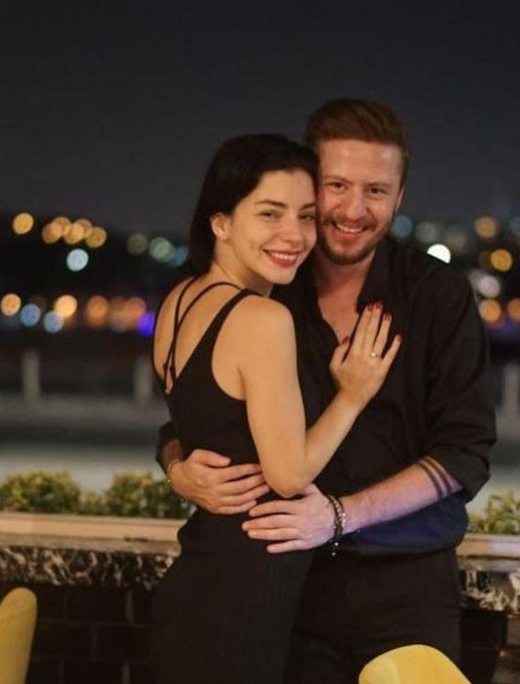 Merve Boluğur evleniyor Sevgilisi Mert Aydından evlilik teklifi aldı: Evet dedim
