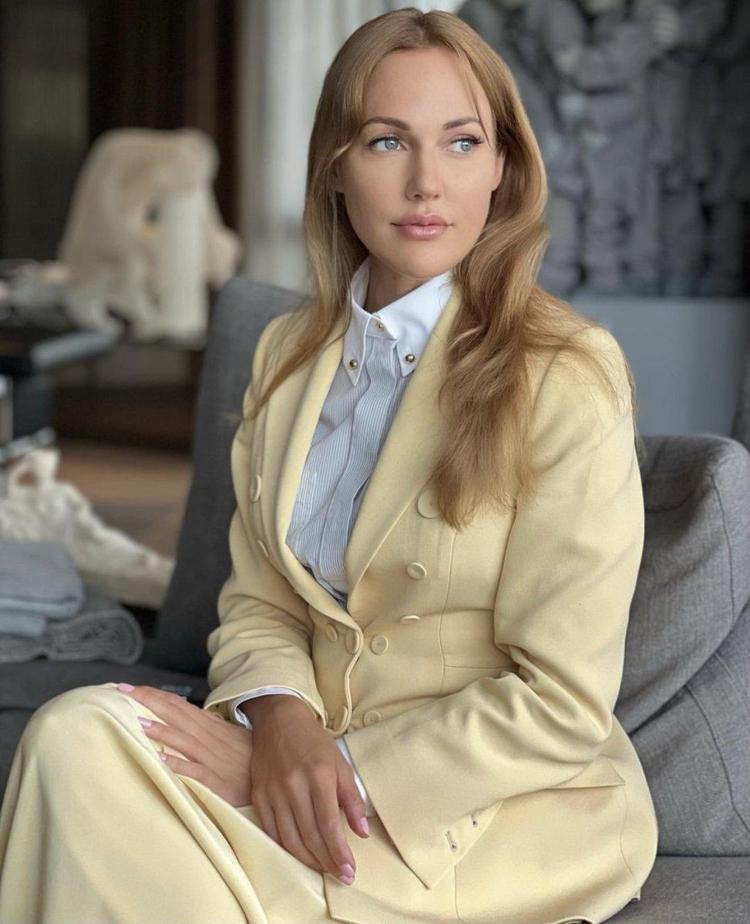 Meryem Uzerli makyajsız haliyle büyük beğeni topladı