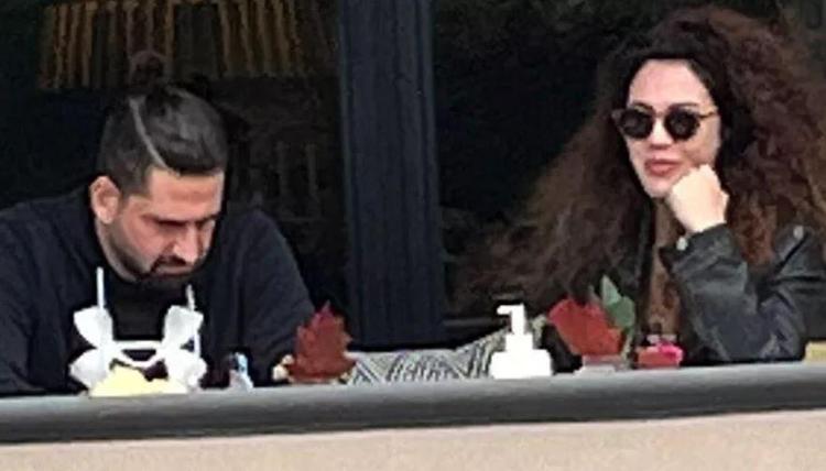 İlişkimiz yeni başladı diyerek ilan ettiler Sürpriz aşk