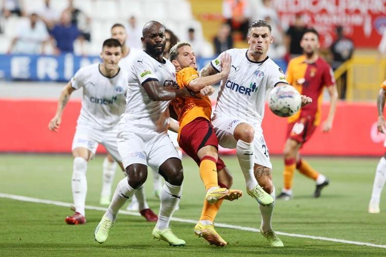 Galatasarayın Yeni Ozan Kabakı olacak... Aldığı maaş şok etti