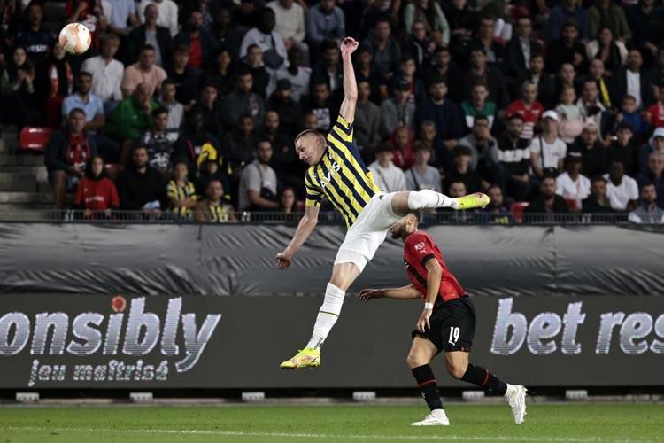 Lucescu Jorge Jesusun golcüsünü istedi Fenerbahçe yönetimi şok geçirdi