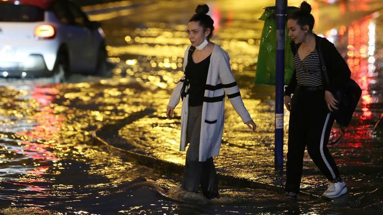 Kar yağışı başladı beyaza büründü Meteorolojiden son dakika uyarısı, il il açıklandı