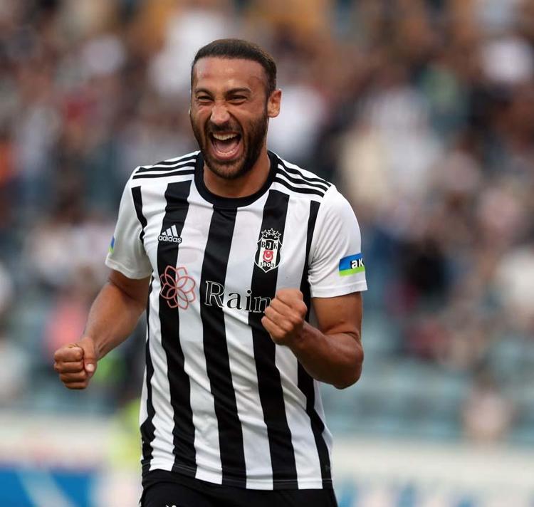 Beşiktaş ın 18 Türkü var hiçbiri A Milli değil...