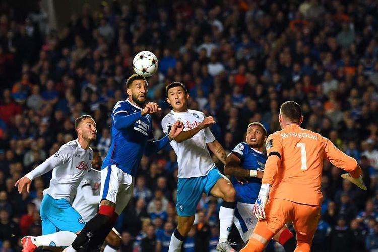 TRANSFER İÇİN MASAYA OTURACAKLAR