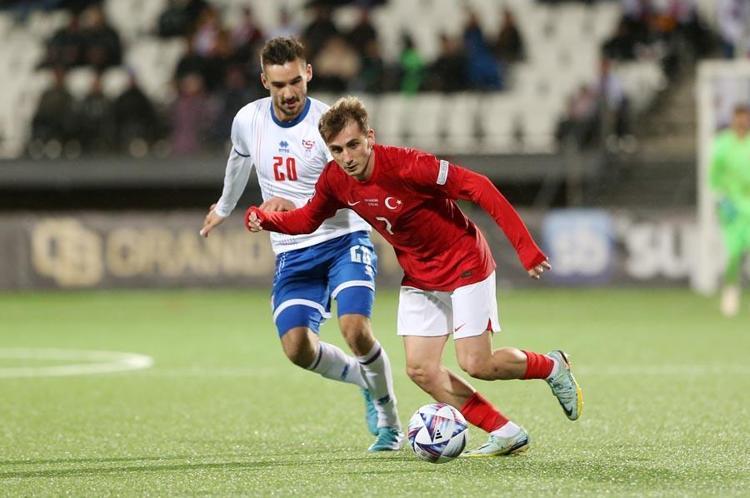 Stefan Kuntzu rezil etti Kaybettiğin ülkede insandan çok keçi var