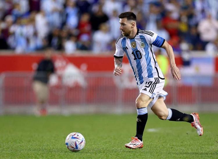 Barcelona açıkladı Laporta yeşil ışık yaktı Lionel Messi geri mi dönüyor