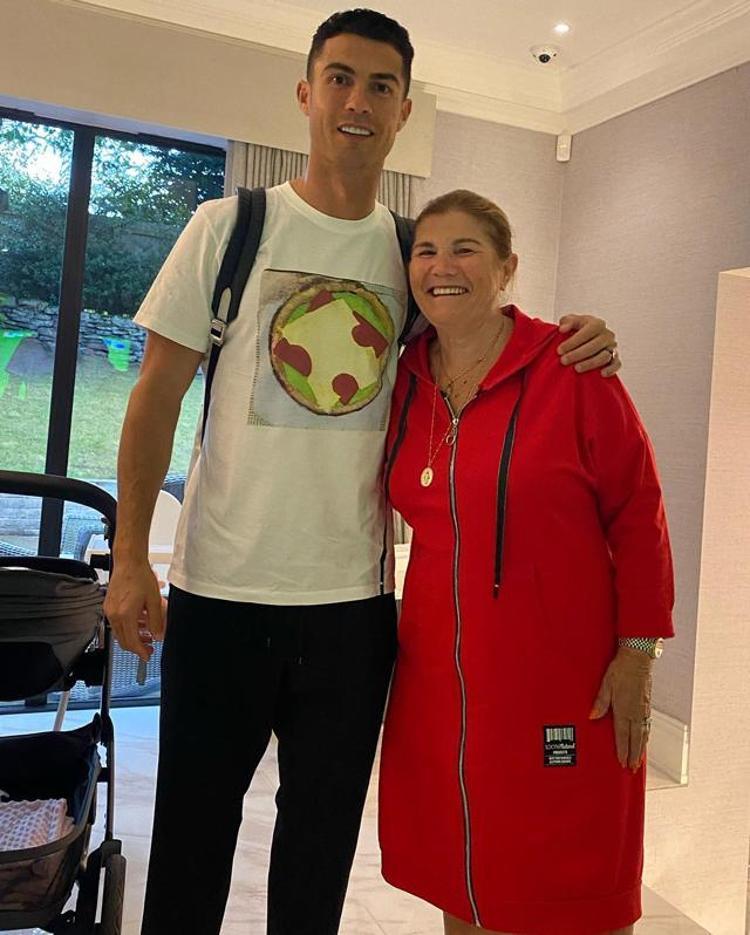 ANNESİ, RONALDO VE OĞLU İÇİN TRANSFER PLANINI AÇIKLADI SPORTING...