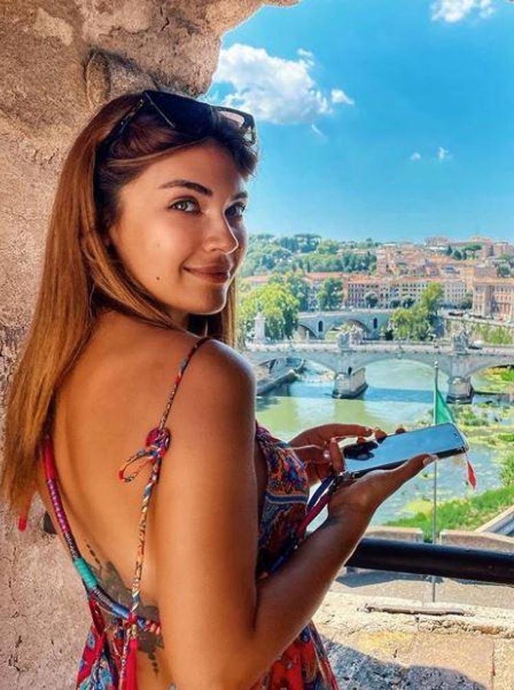 Biran Damla Yılmaz dünyaca ünlü diziyi reddetti Hayatının en kötü tercihini yapmışsın