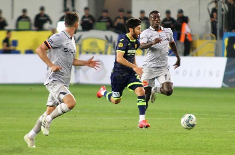 Süper Ligde namağlup Başakşehir rekor kırdı