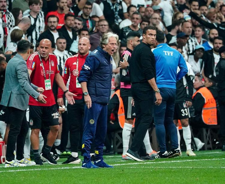 Beşiktaş- Fenerbahçe maçı yorumuyla dikkat çekti: Maçın tek galibi var 1994-1995ten sonra bir ilk