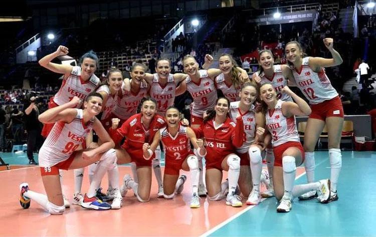 Filenin Sultanları, FIVB Dünya Şampiyonasında çeyrek finalde Ebrar Karakurt için övgü dolu sözler: Türkiye intikam aldı...
