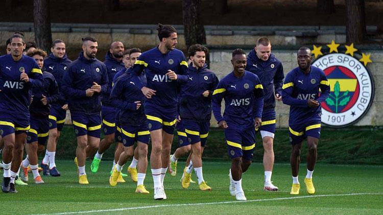 Fenerbahçe - AEK Larnaca maçının muhtemel 11leri