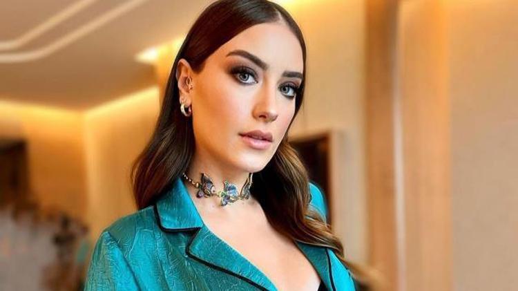 Hazal Kaya kızlarına verecekleri ismi açıkladı