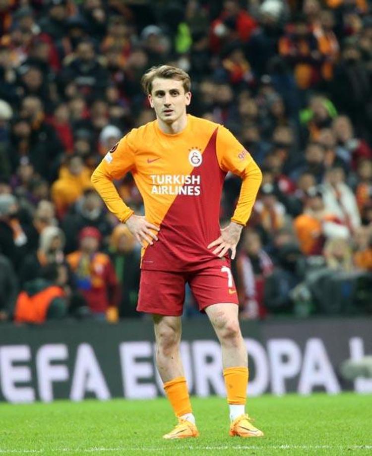 Klopptan yılın sürprizi Ozan Kabaktan sonra Liverpoola bir Galatasaraylı yıldız daha