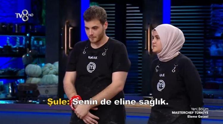 Masterchef Türkiyede kim elendi 9 Ekim 2022 Pazar Masterchef’e veda eden kim oldu Masterchef Türkiyede eleme gecesi Mehmet şef elenen ismi açıkladı