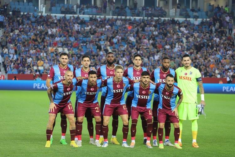 Van Bronckhorst oynatmadı Abdullah Avcı 1 numaraya onun ismini yazdı Hemen harekete geçelim