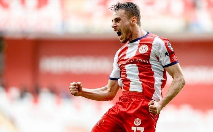 Van Bronckhorst oynatmadı Abdullah Avcı 1 numaraya onun ismini yazdı Hemen harekete geçelim