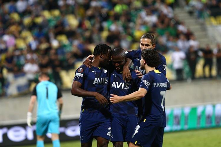 AEK Larnaca maçından sonra olay yaratan sözler: Bu adam açlık sınırında maaş alıyor...