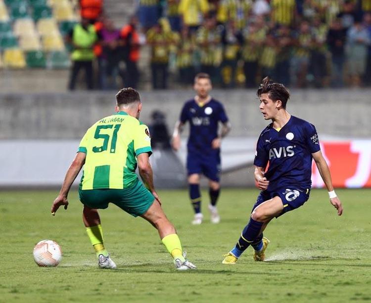 AEK Larnaca maçından sonra olay yaratan sözler: Bu adam açlık sınırında maaş alıyor...