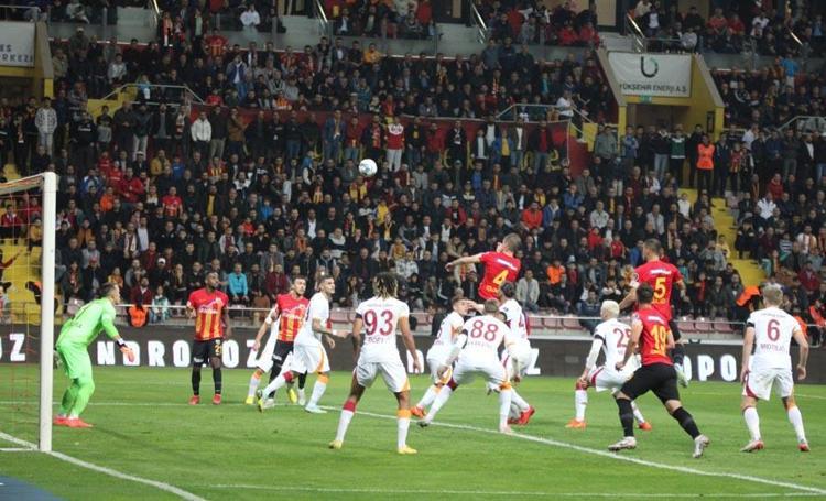 Tam 6 yıldız futbolcunun ismini saydı: Bunlar sahada yok ki