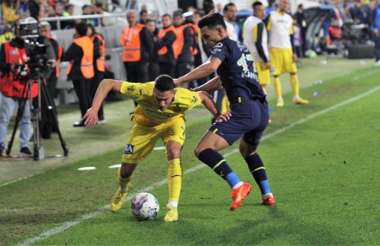 F.Bahçe maçından sonra Galatasaraylılardan Abdurrahim Albayraka tepki: Az daha bize transfer edecektin