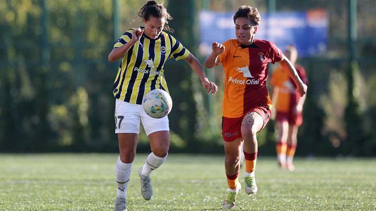 Kadın Futbol Süper Ligindeki derbi nefesleri kesti Fenerbahçe Petrol Ofisi - Galatasaray Petrol Ofisi: 2-3