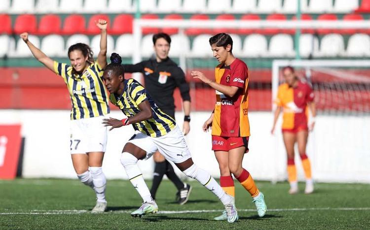 Kadın Futbol Süper Ligindeki derbi nefesleri kesti Fenerbahçe Petrol Ofisi - Galatasaray Petrol Ofisi: 2-3