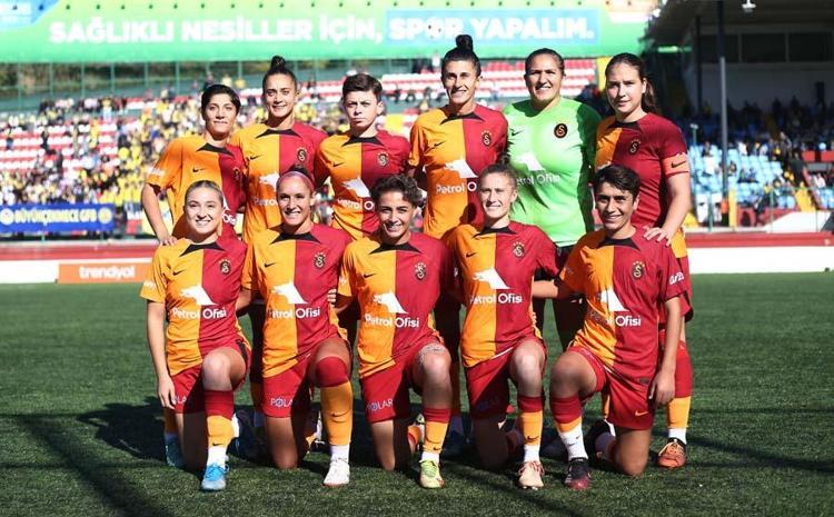 Kadın Futbol Süper Ligindeki derbi nefesleri kesti Fenerbahçe Petrol Ofisi - Galatasaray Petrol Ofisi: 2-3