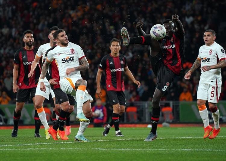 25 milyon euroluk yıldız bedavaya imza atabilir Galatasaraydan 2023ün ilk transferi