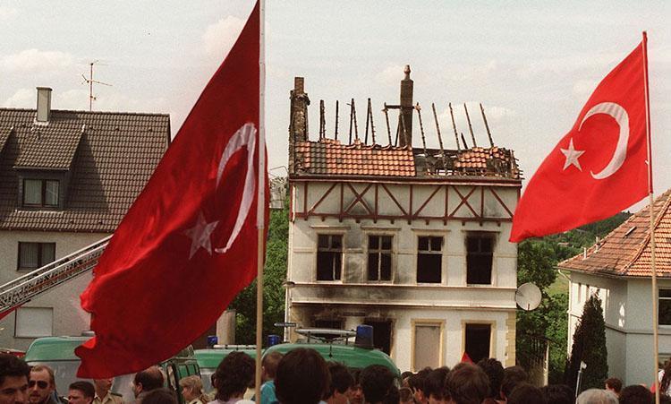Solingen faciası neden oldu Solingen saldırısının simge ismi Mevlüde Genç kimdir