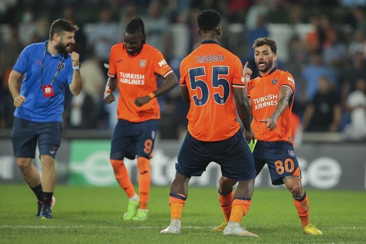 Boynuz kulağı geçti Terimin nereden çıktı bu adam dediği oyuncuyu Emre Belözoğlu 7 milyon euro yaptı